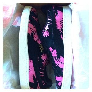 Brand new Puma shoes