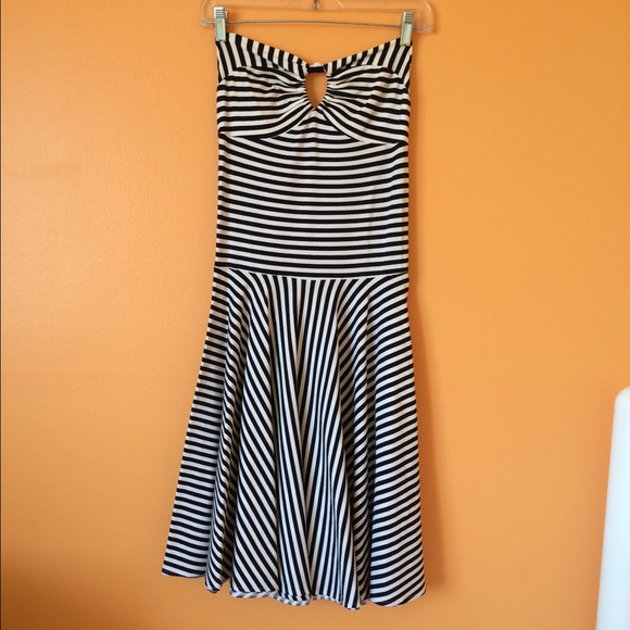 Strapless summer dress - Picture 2 of 2