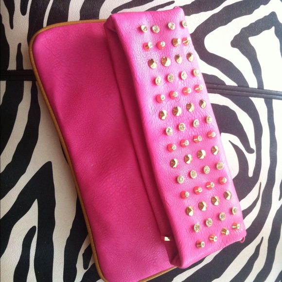 Pink clutch - Picture 2 of 4