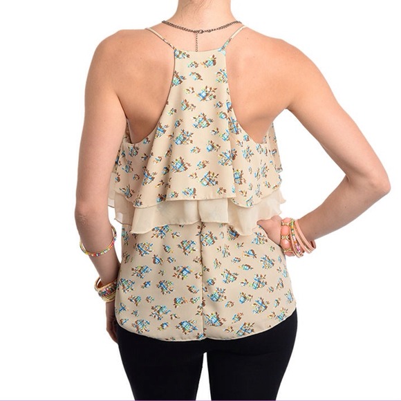 โ๏ธSOLDโ๏ธ๐ PM EDITOR PICK! LAST Floral Ruffle Tank - Picture 2 of 4
