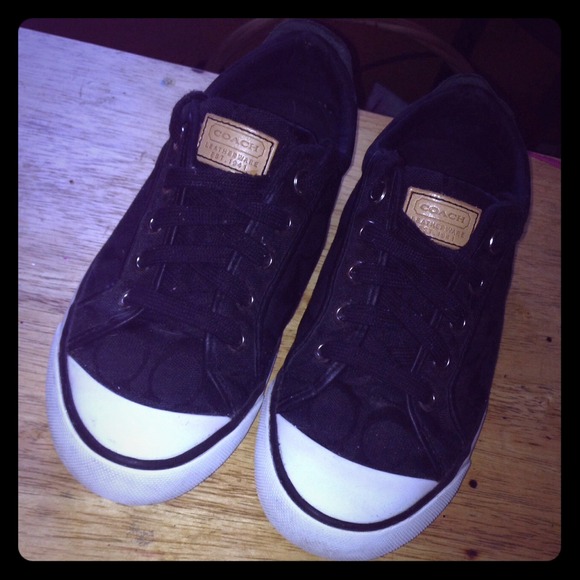 Coach shoes(: