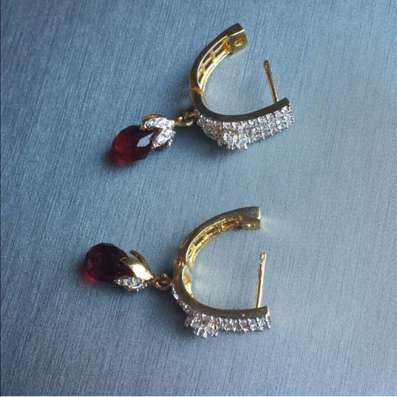 Cubic zirconia & red ruby crystal earrings - Picture 3 of 4