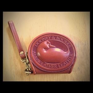 Dooney & bourke coin purse.!