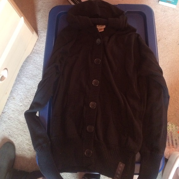 NWOT button up sweater