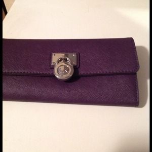 Michael Kors Hamilton Wallet