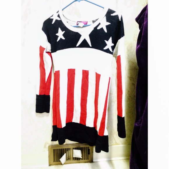 Sweaters - American flag oversized sweater!