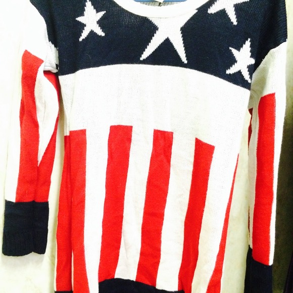 American flag oversized sweater! - Picture 2 of 4