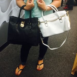 ❌SOLD❌ MK Michael Kors Hamilton & Weston hangbag