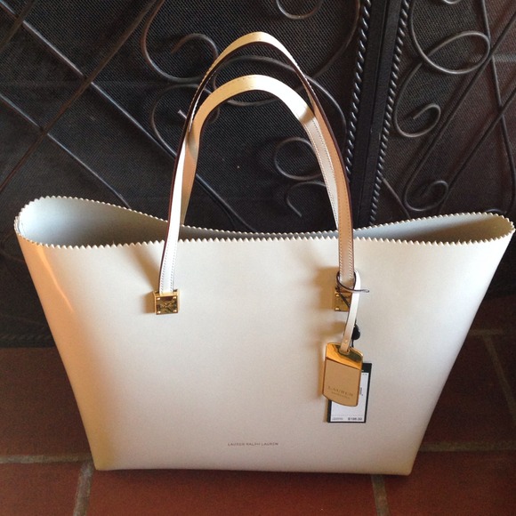 A beautiful Ivory bag 🚫SOLD🚫