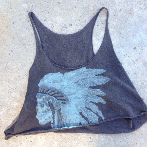 ⛔️SOLD⛔️Brandy Melville Indian tribal crop