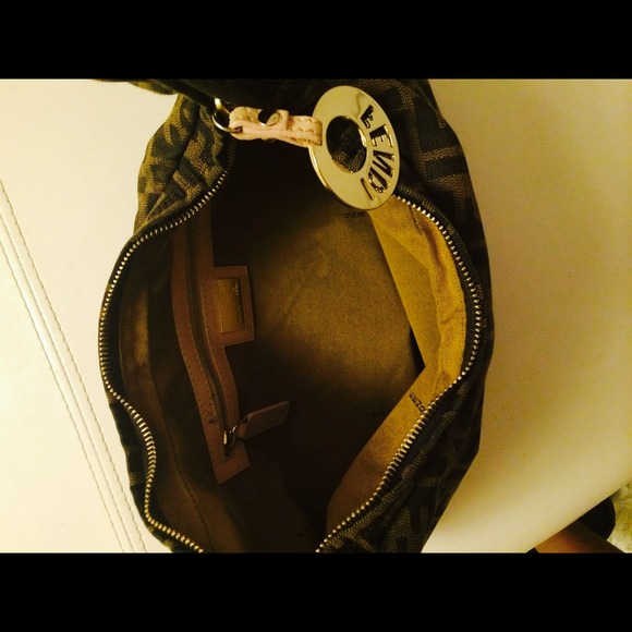 Sold - Picture 3 of 3