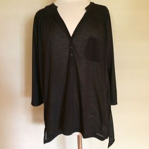 Casual black top!