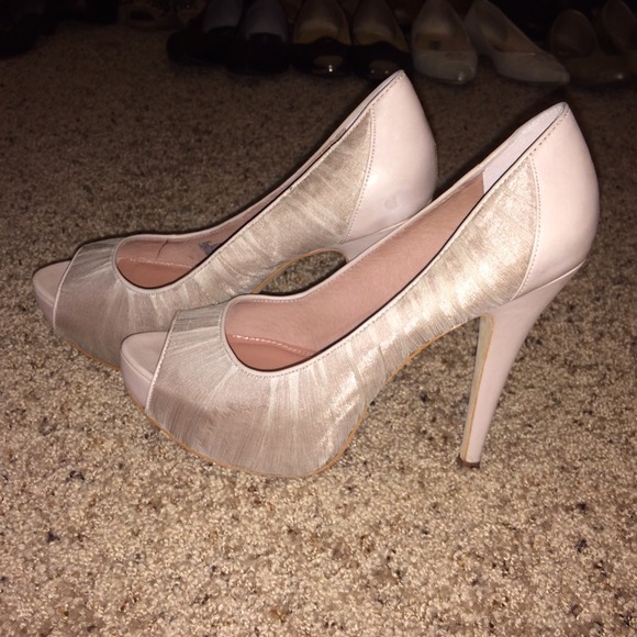 🚫SOLD🚫 Blush chiffon peep toe pumps