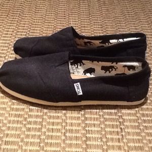 Toms Shoes