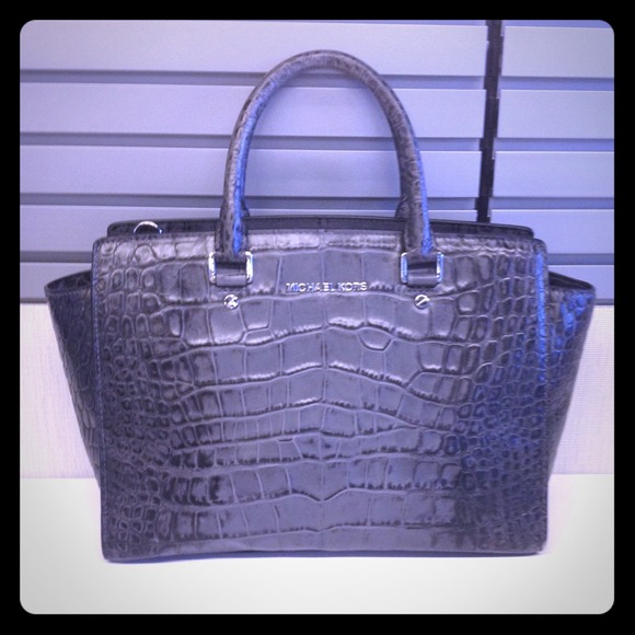 Michael Kors Selma handbag
