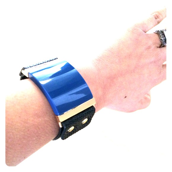Wide Leather like bracelet✨ - Picture 1 of 3