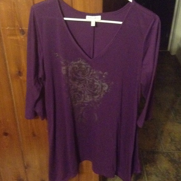 Drk Purple 3/4sleeve w/rose design Sz 0X