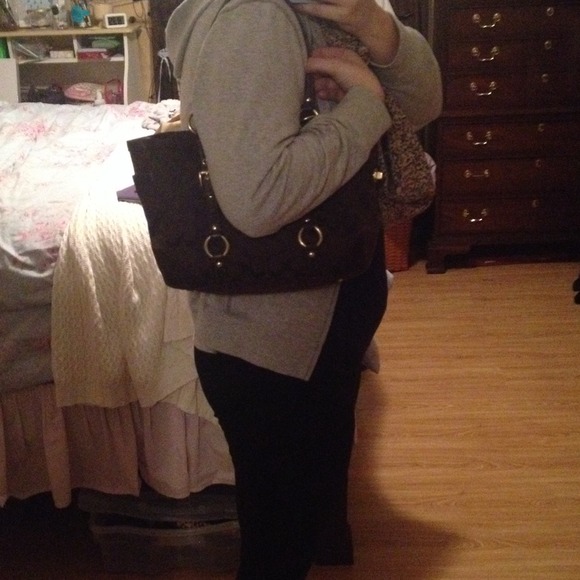 Chocolate Coach Purse.. must go! Reduced price! - Picture 4 of 4