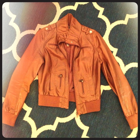 🚩REDUCED - Faux leather tan bomber jacket