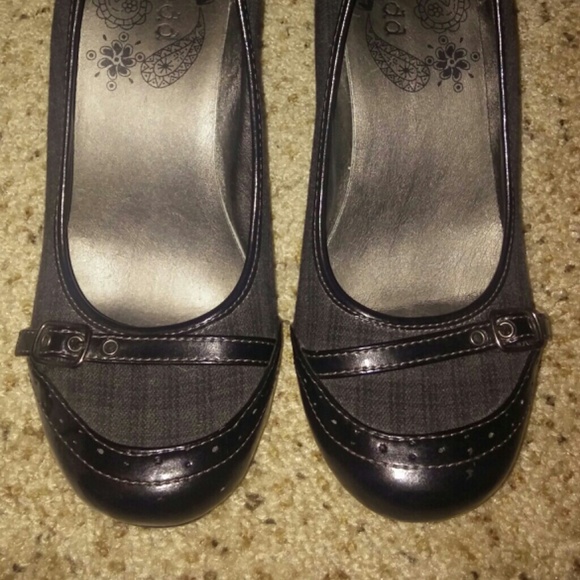 Ladies shoe,