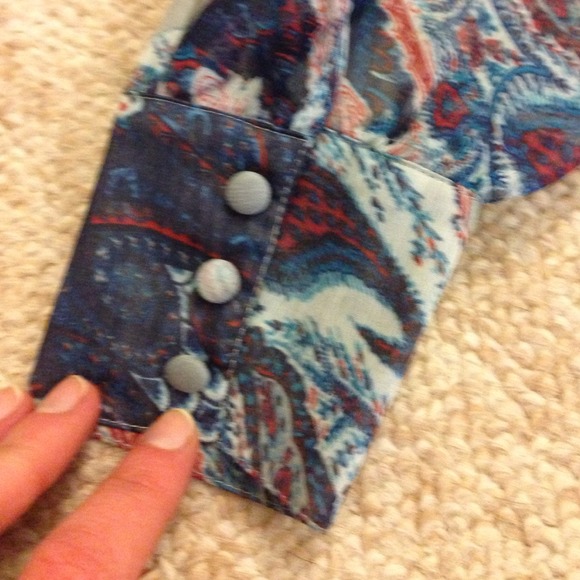 Donated! Paisley Light Summer Shirt - Picture 3 of 3