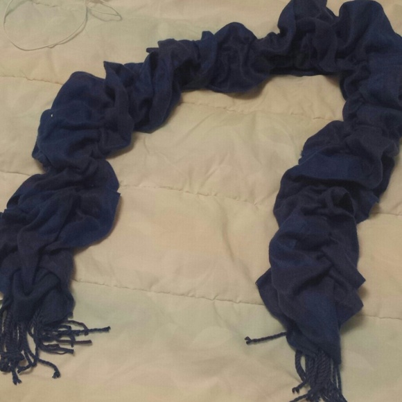 Brand new scarf