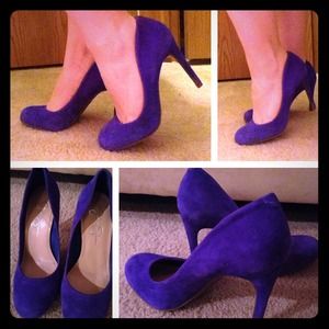 👠Royal blue Jessica Simpson almond toe pumps!👠