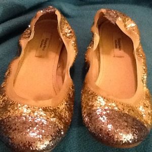 Vera Wang Simply Vera glitter flats