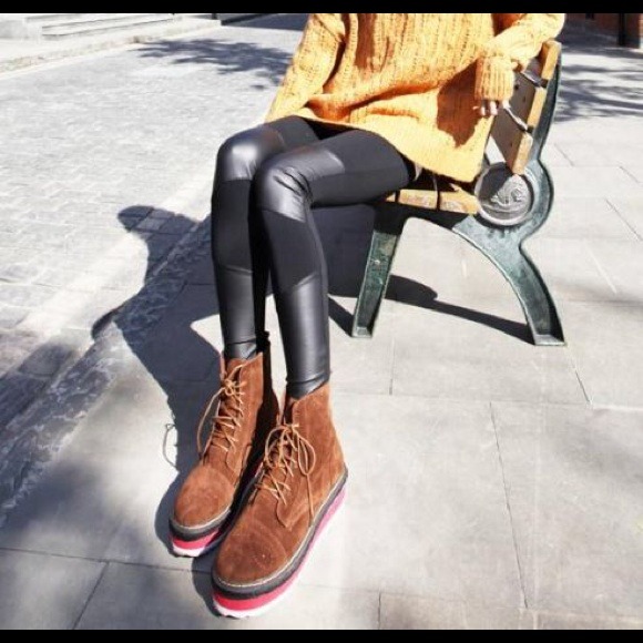Leather look cotton leggings