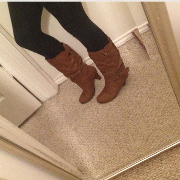 chestnut boots