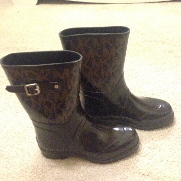 MK RAIN BOOTS 4 SALE WITH BOX! - Picture 4 of 4