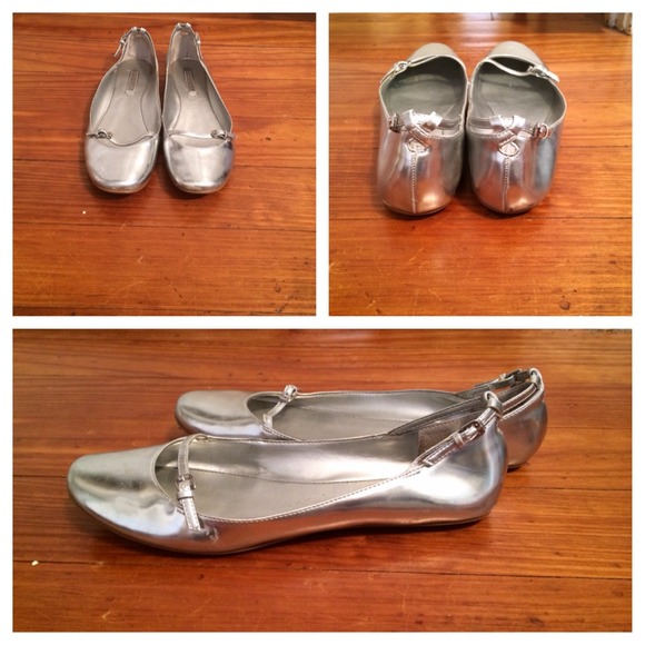 Nine West flats