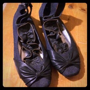 great for summer! Jean jacket type of shoe