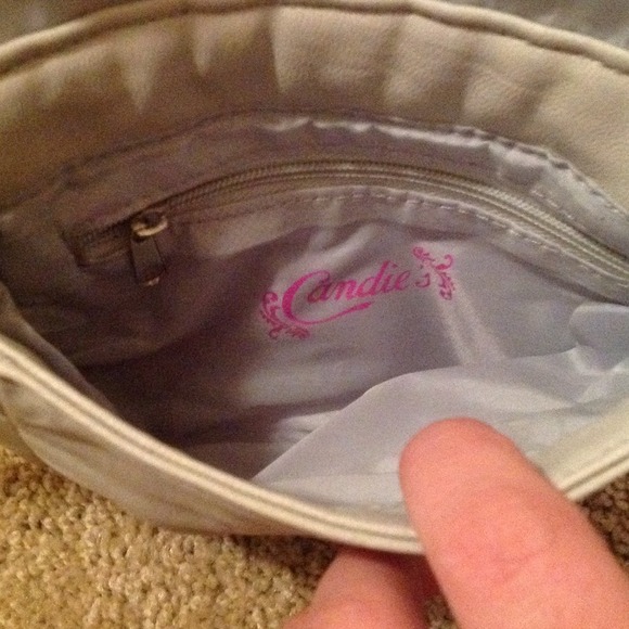 Cut Out leather cross body - Picture 3 of 3