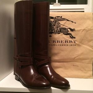 🎈🎈sold🎈🎈Authentic Burberry riding boots