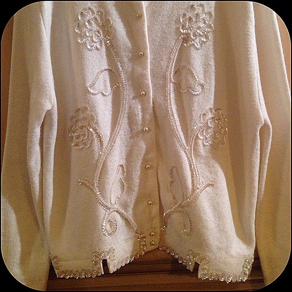 Gorgeous white vintage cardigan pearls and sequins - Picture 3 of 4