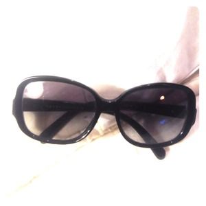 Prada sunglasses (black)