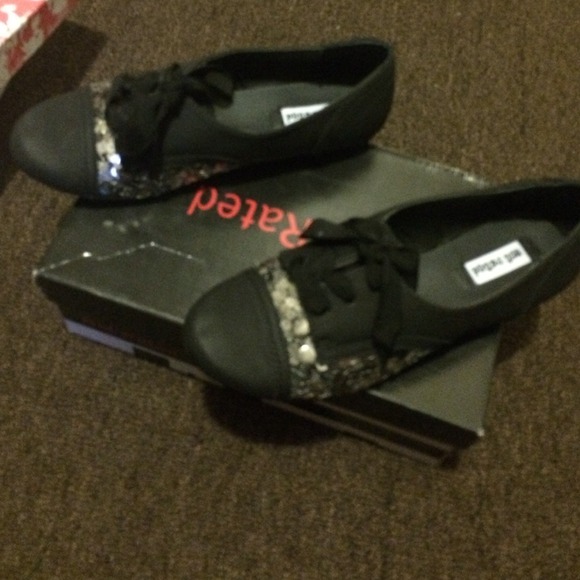 Not rated - Picture 2 of 2