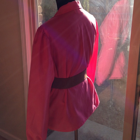 Pink blouse. - Picture 3 of 3