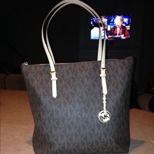 SOLD-----Michael kors handbag