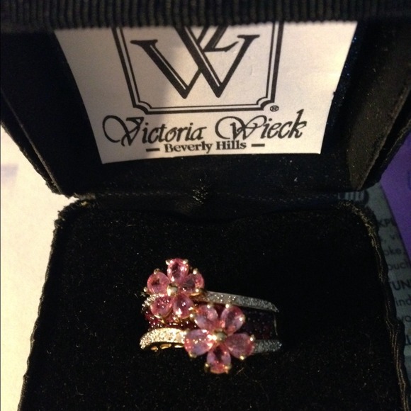 Designer Victoria Wieck of Beverly Hills Jewelry - ⛔️REDUCED ⛔️ Designer 14k Ring -Beverly Hills Ring