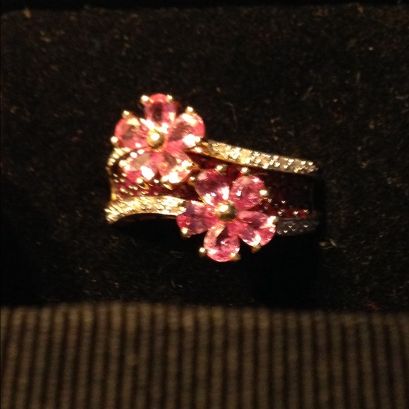 ⛔️REDUCED ⛔️ Designer 14k Ring -Beverly Hills Ring - Picture 3 of 4