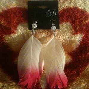 White/pink feathered ear ring
