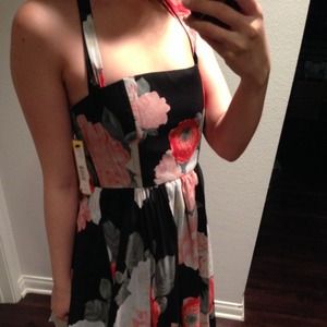 Alice + Olivia Dresses - πΉHPπΉ Alice + Olivia chiffon dress size 0 BNWT Alice + Olivia Dresses - πΉHPπΉ Alice + Olivia chiffon dress size 0 BNWT