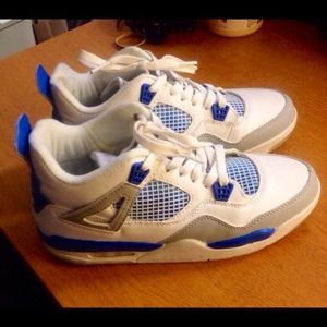 Retro Air Jordan 4s