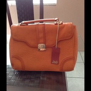 🚫 SOLD 🚫 Orange hand/shoulder bag