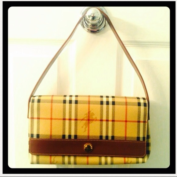 100% Authentic Burberry shoulder bag brand new