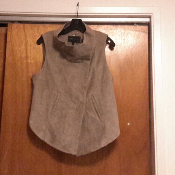 BCBGMAXAZRIA Faux Suede Vest