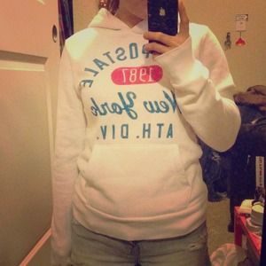 White Aeropostale hoodie