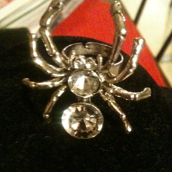 Silver toned adjustable spider ring - Picture 1 of 1